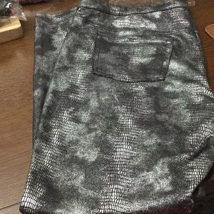 Jennifer Lopez leggings size 16 EUC worn once